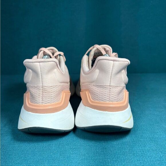 Size 11 - Women’s Adidas Bounce Running pink shoes - Picture 2 of 9